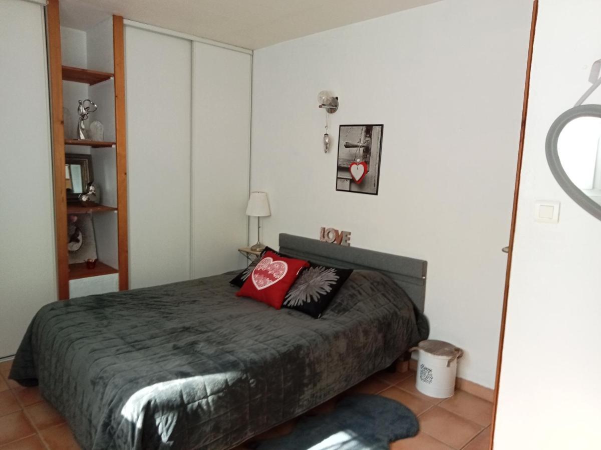 Вилла Cosy En Provence Maillane Экстерьер фото