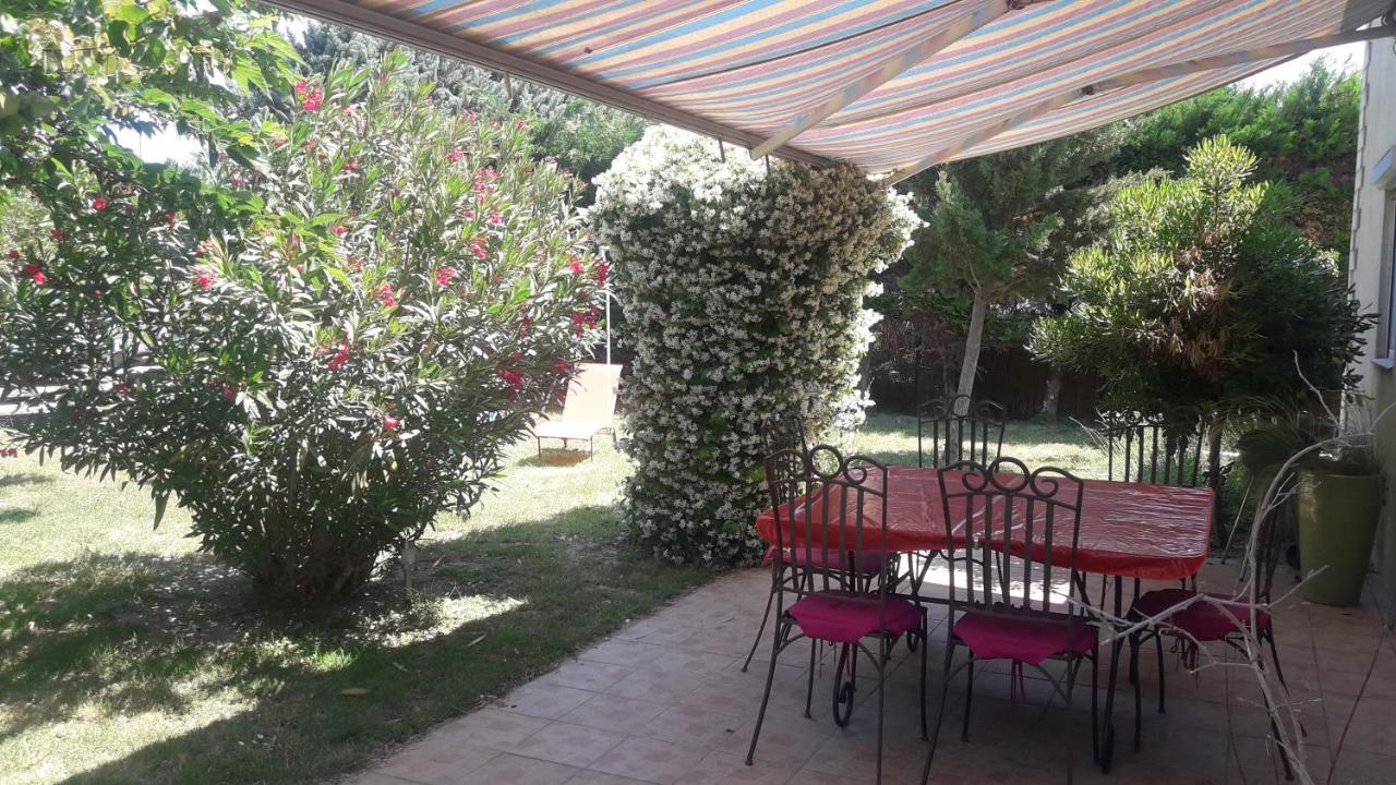 Вилла Cosy En Provence Maillane Экстерьер фото