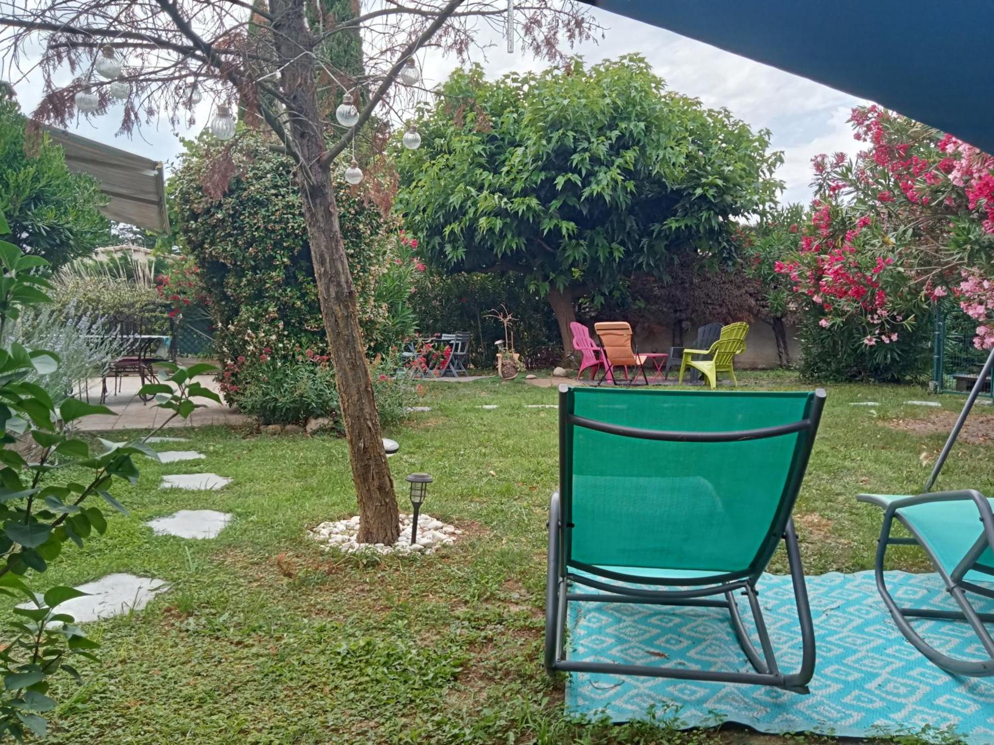 Вилла Cosy En Provence Maillane Экстерьер фото
